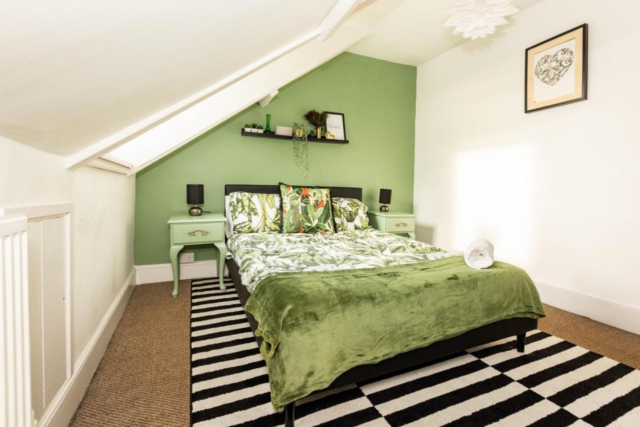 5-Bed House With Distant Sea Views In Plymouth Villa Eksteriør billede